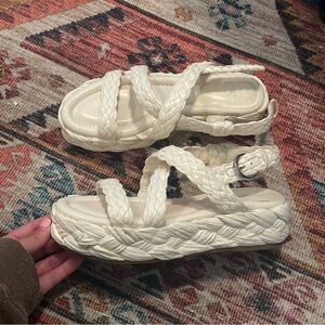 Marc fisher sandals size 8.5